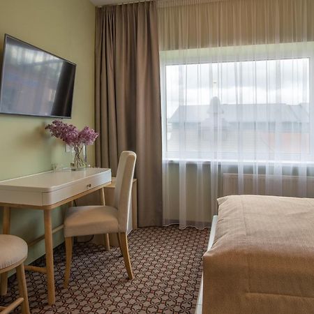 Hotel Sinchronas Telsiai Bagian luar foto