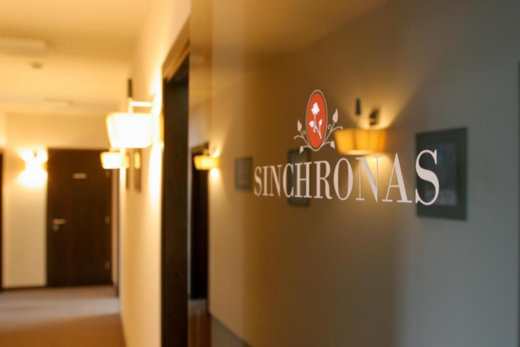 Hotel Sinchronas Telsiai Bagian luar foto