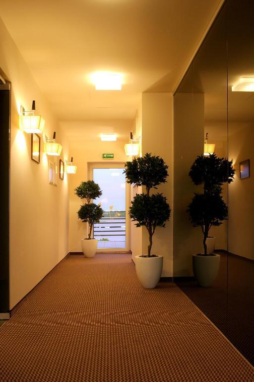 Hotel Sinchronas Telsiai Bagian luar foto