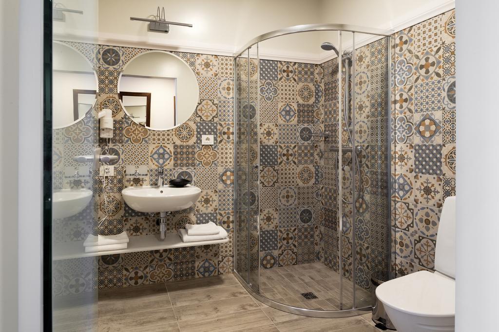Hotel Sinchronas Telsiai Bagian luar foto